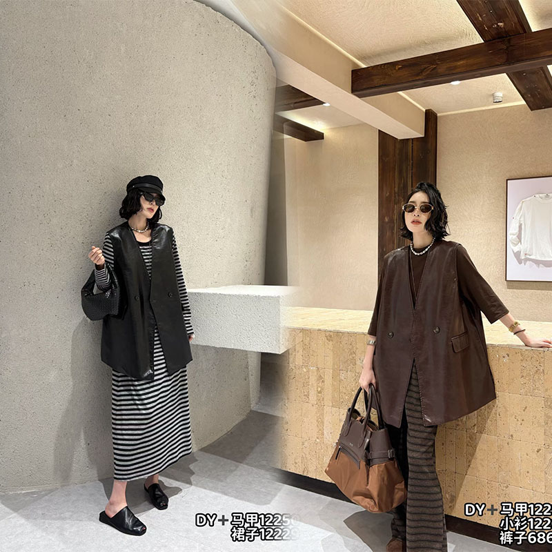 胖妹妹加肥加大中长款PU马甲女秋季新款200斤马夹坎肩大码女装