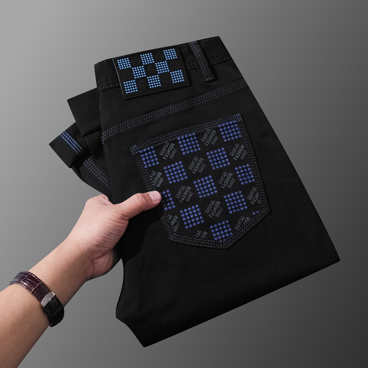 高端巨好看男士牛仔裤2026新款春季修身小脚男款裤子今年流行爆款