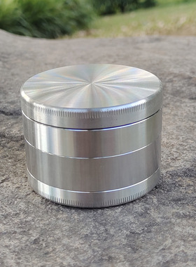 跨境新款不锈钢磨烟器4层64mm碎烟草研磨Stainless steel grinder