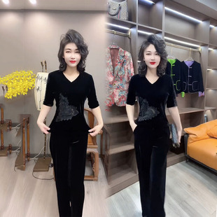套装 时尚 女洋气桃心花V领丝绒短袖 衫 两件 2025春季 直筒裤 网红新款
