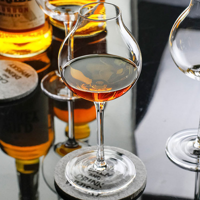 专业单芽威士忌杯闻香杯高脚水晶白酒品鉴杯烈酒杯标准洋酒品酒杯