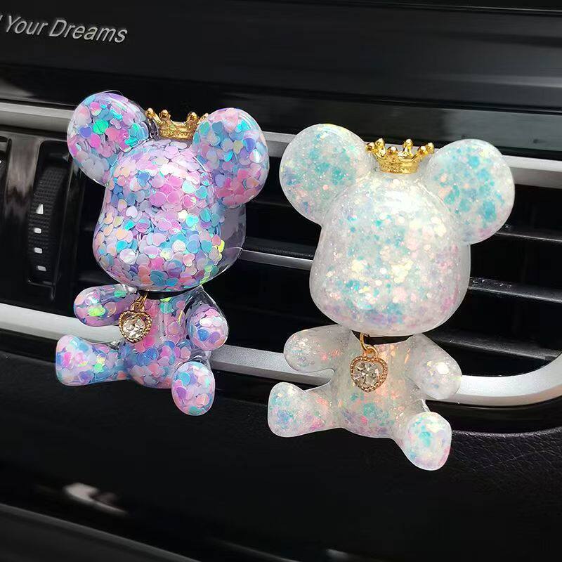 汽车用香薰创意个性小熊车内出风口香水夹男女车载网红摆件装饰品