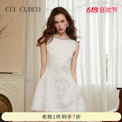 CEECUBED剪花烫银无袖连衣裙