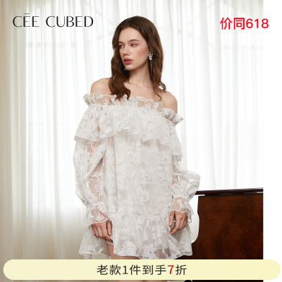 CEECUBED一字肩泡泡袖连衣裙