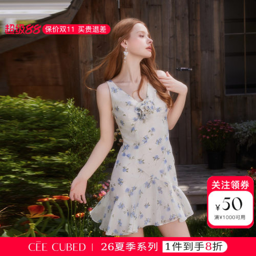 ELLIGIOI蓝白玫瑰印花V领无袖连衣裙度假小裙子女2026夏季新款