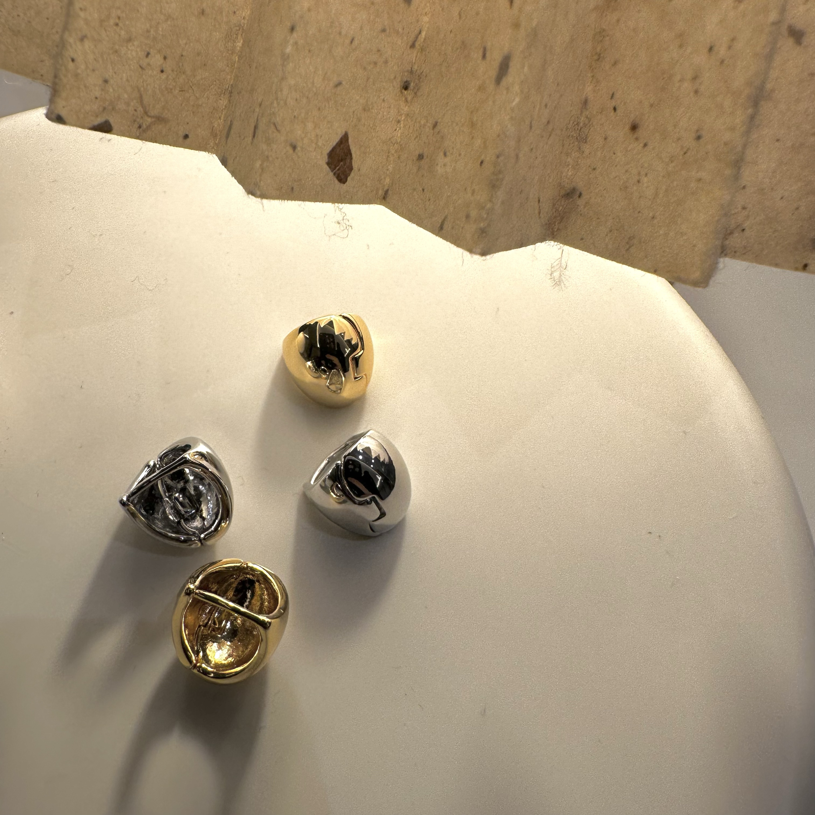 AIYALIU简约高级小众款两色铃铛扣耳钉