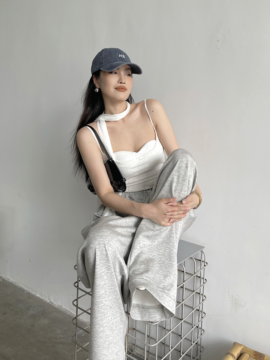 AIYALIU夏季新款设计感基础款纹理感显瘦胸垫吊带背心飘带吊带