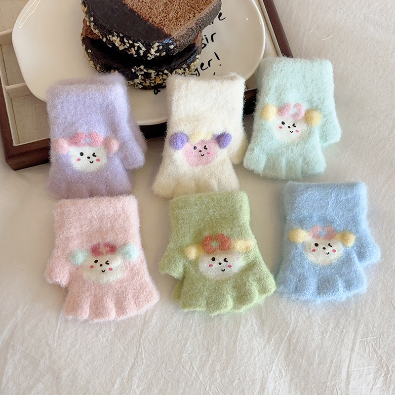 婴儿防寒小月龄露趾手套