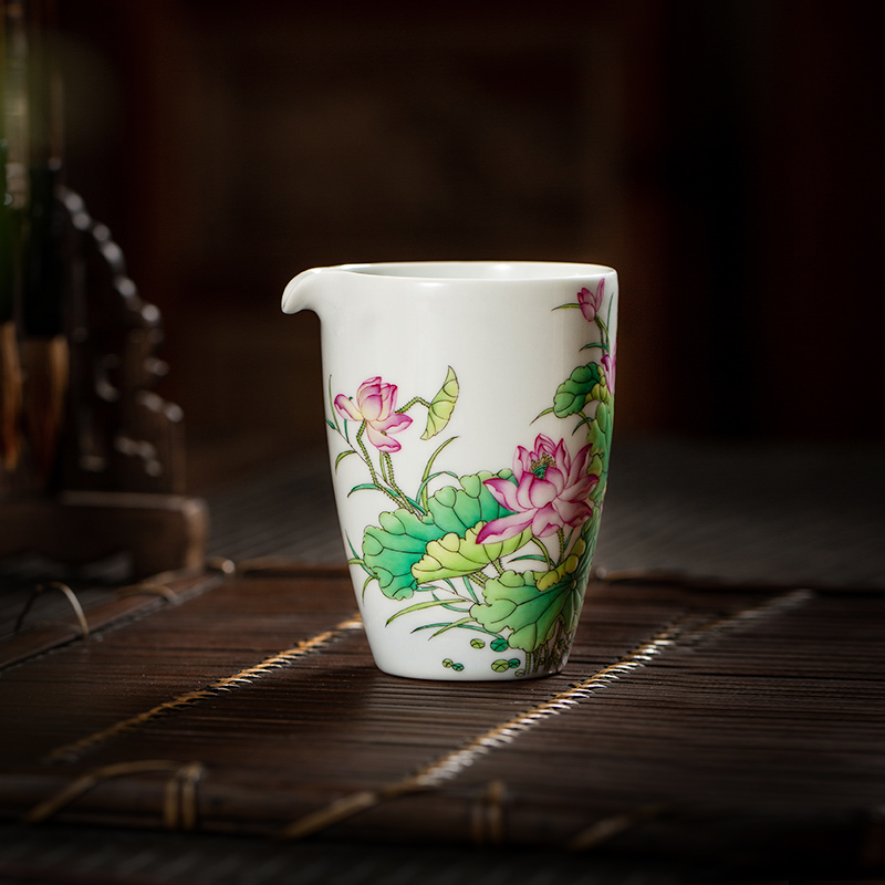 枭窑手工手绘荷香杯珐琅彩公道