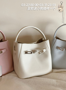 南风Chio2nd 荔枝纹水桶包包女士2026新款高级感通勤手提包斜挎包