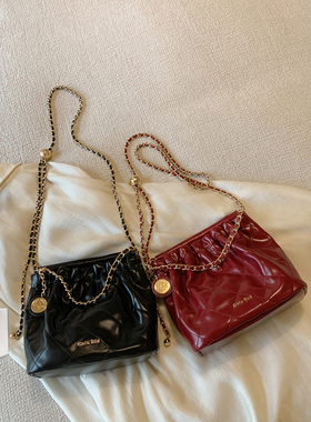 南风Chio2nd 流金派对水桶包包女2026新款褶皱百搭链条单肩斜挎包