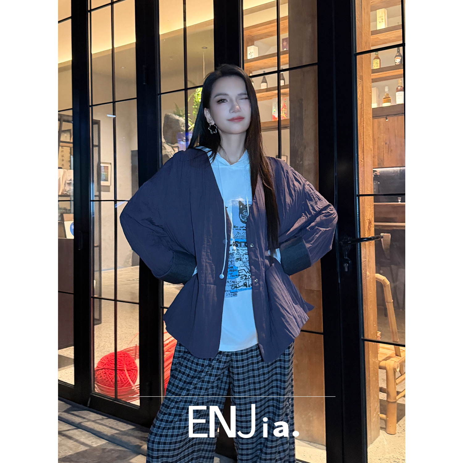 【恩佳专享】秋季时尚设计感竖条单排扣棉服YZ10S-1812