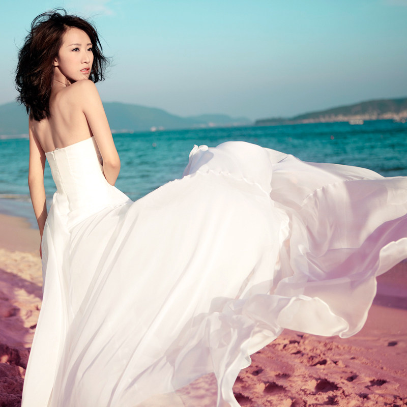 李念前短后长韩版抹胸婚纱礼服