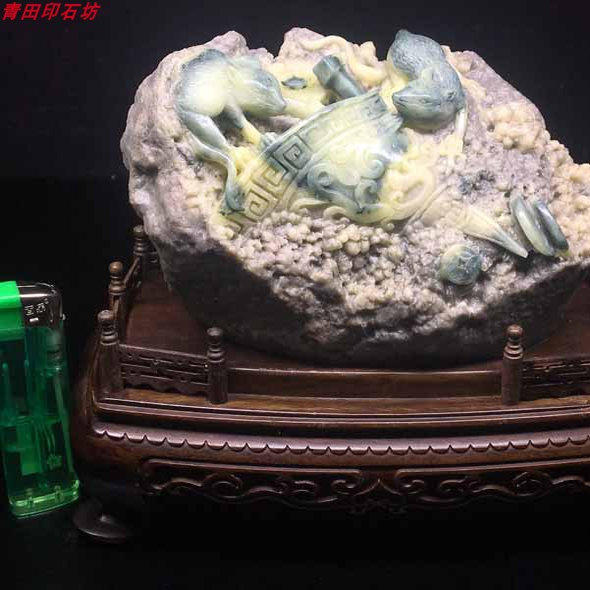 四川绿冻芙蓉原石LW11手工精品老青田封门皮蛋绿代代数钱石雕摆件