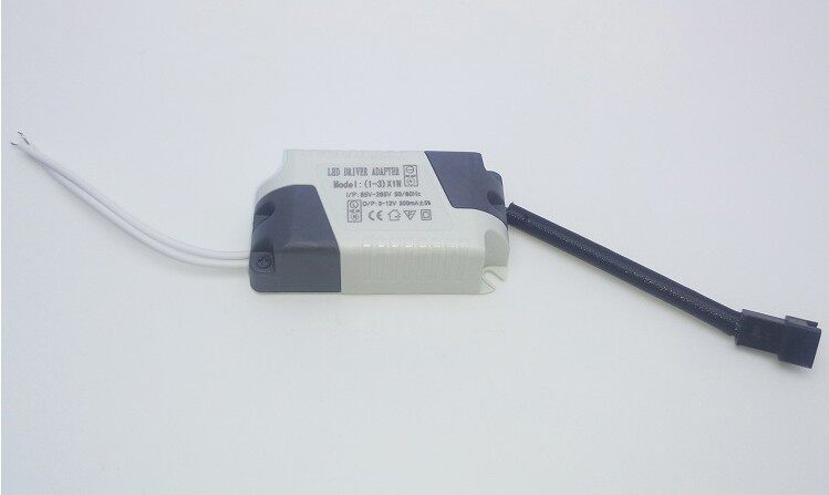3W三色变光led筒灯驱动电源4-7W智能分段镇流器5W开关变光3X3W