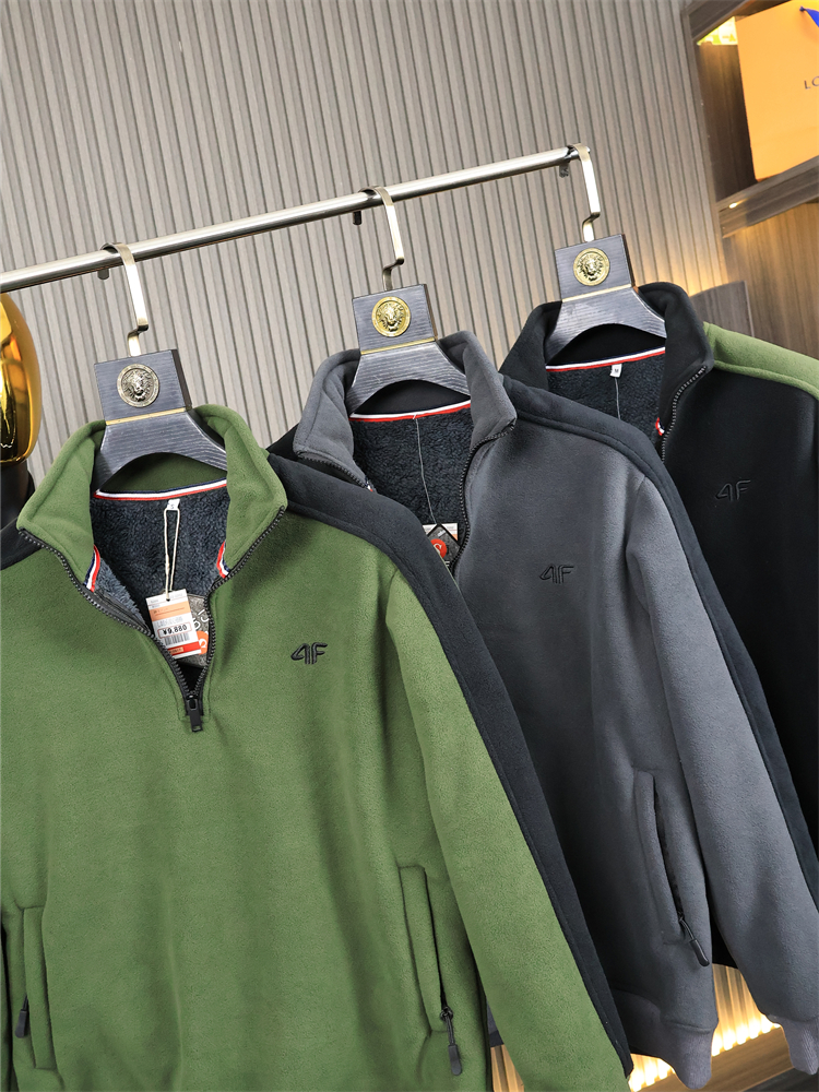 波兰“4F”系列！宽松卫衣潮