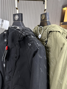 纯色连帽城市通勤时尚 沅 秋冬男士 轻防水户外 夹克冲锋衣 美单