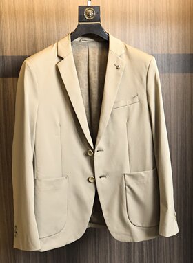 很有档次感！柔顺细腻！休闲西服