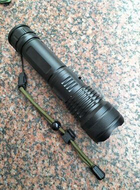 P50四核手电筒强光充电高亮远射大功率 LED灯泡拉伸调焦家用户外