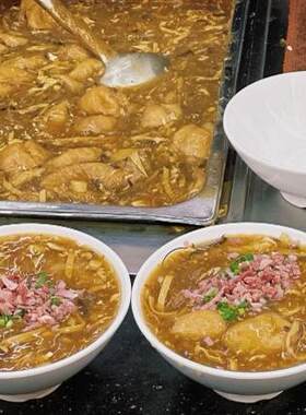 无锡特色点心毛华玉兰饼生煎酸辣汤熙盛源小笼包顺丰
