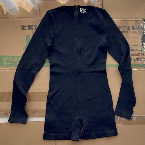 OQQ运动瑜伽长袖短裤螺纹高弹