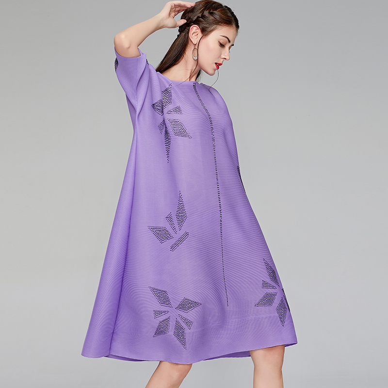 一字肩镶钻宽松显瘦个性连衣裙夏