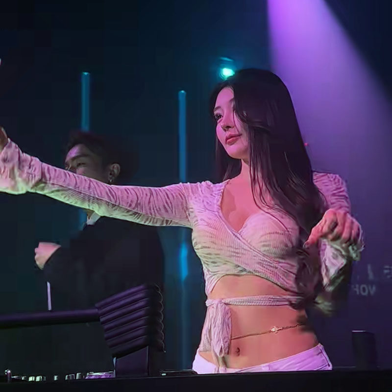 夜店演出欧美辣妹风V领长袖打底衣罩衫女演出服绑带收腰露脐上衣T