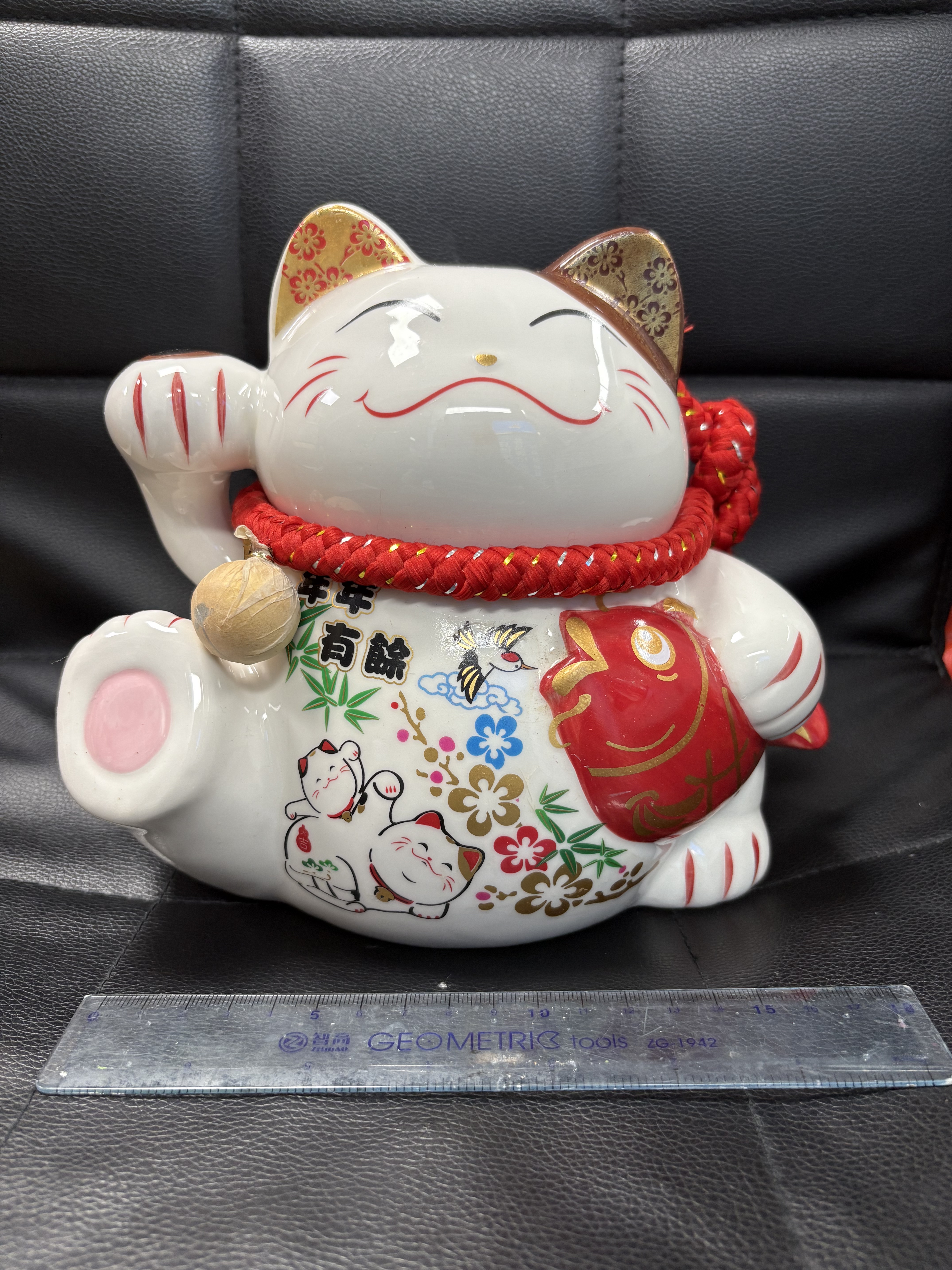 招财猫陶瓷存钱罐家居客厅办公室桌面摆件乔迁开业礼品