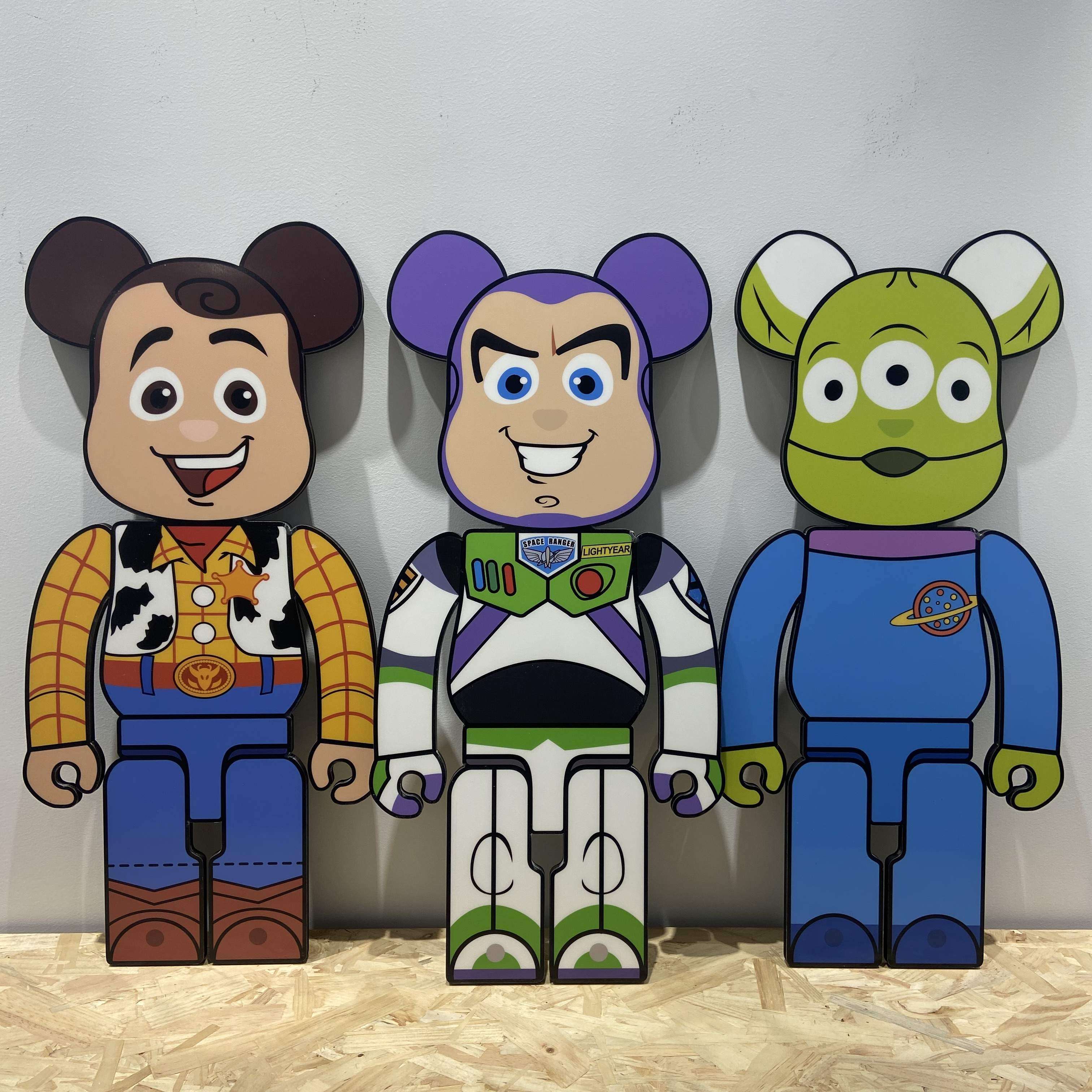 被压扁的积木熊潮流暴力熊木版画