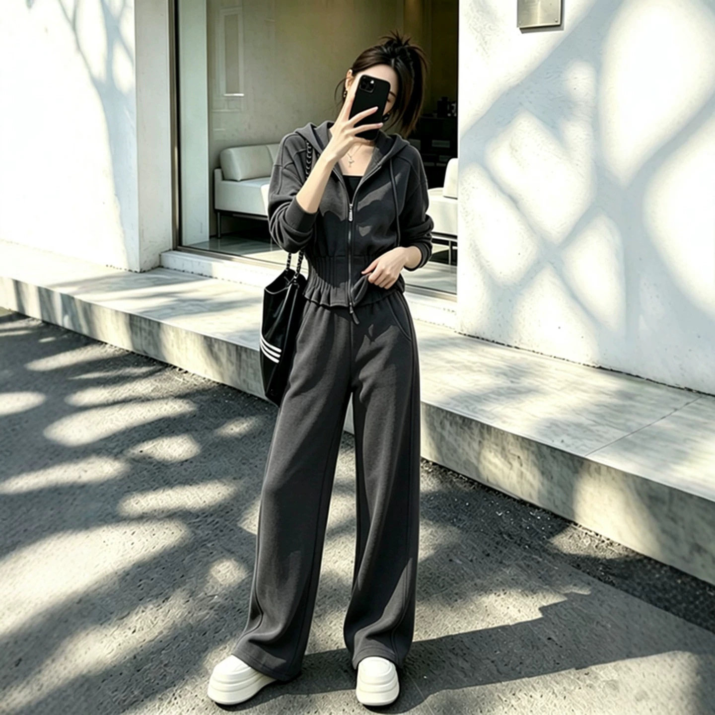 南油秋季新款高级感穿搭减龄时尚休闲运动外套卫衣裤子一整套装女