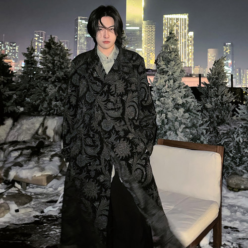 暗黑风中亚旅人虎纹羊毛大衣