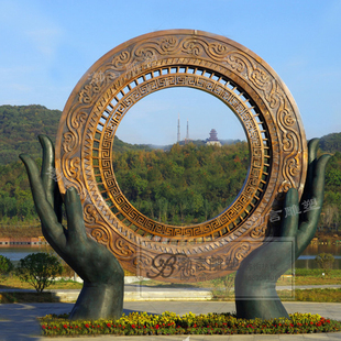 铸铜以法为镜可以正衣冠铜镜雕塑法治廉政主题明镜台公园景观摆件