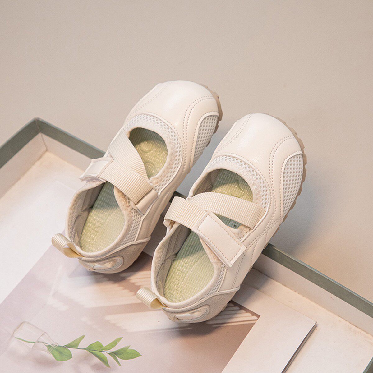 女童芭蕾德训鞋2026春秋玛丽珍运动鞋小白鞋宝宝凉鞋幼儿园室内鞋