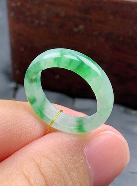 9号缅甸天然A货翡翠 T848 内径15.5/4.8/2.5mm 飘绿戒指