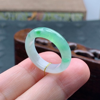 14号缅甸天然A货翡翠 T864 内径17.3/5.2/3mm 冰胶飘绿戒指半山水