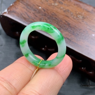 3.4mm 17号缅甸天然A货翡翠 4.9 内径18.3 飘辣绿戒指 T1028