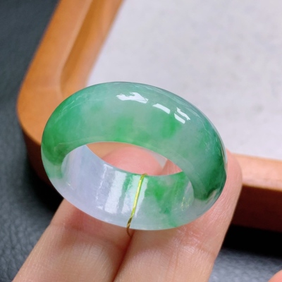 23-24号缅甸天然A货翡翠 T1185 内径20.5mm 冰阳绿轮胎戒指扳指