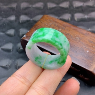 T1110 内径22.3mm 飘阳绿扳指戒指 29号缅甸天然A货翡翠