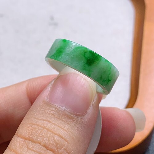 11号缅甸天然A货翡翠 T1246 内径16.5-6.1-2.3mm 飘绿方戒戒指