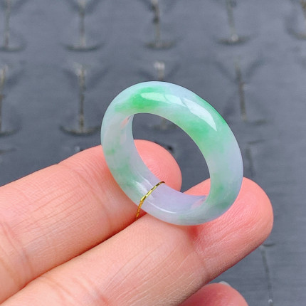 15号缅甸天然A货翡翠T580 内径17.6/6/3.7mm 春带彩戒指素圈指环