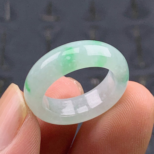 12号缅甸天然A货翡翠，冰润阳绿戒指