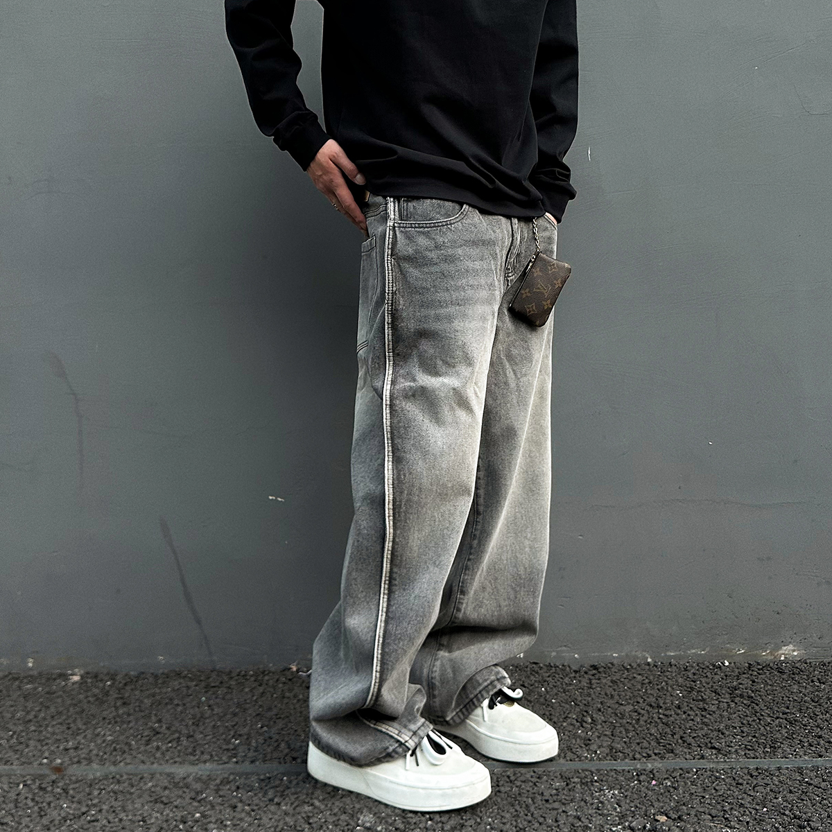 高街做旧灰直筒牛仔裤男女宽松潮