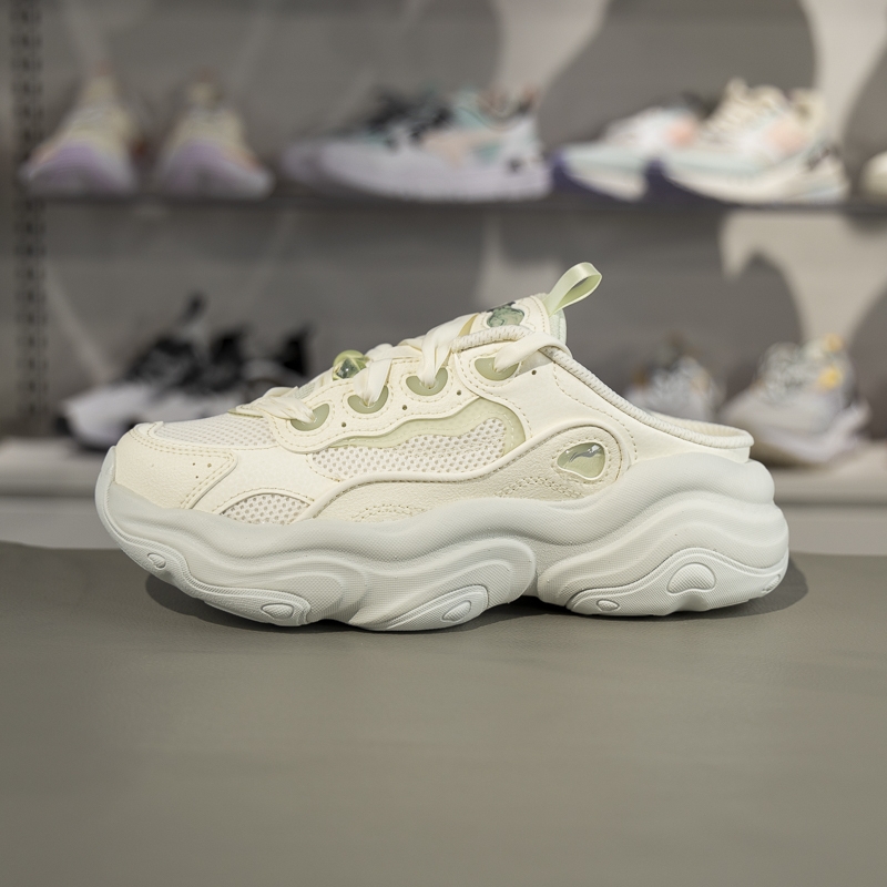 李宁舒适透气女子时尚潮流休闲鞋