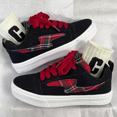 冬天鞋子男鞋新款红色板鞋男士 百搭增高情侣面包鞋加绒休闲鞋女