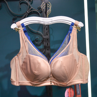 浅唇尤物女士文胸模杯聚拢无痕透气大胸显小时尚美背内衣Q007