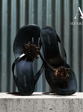 ALEXSARA 2026夏季新款 黑色方头手工串珠花朵坡跟人字夹脚凉拖鞋