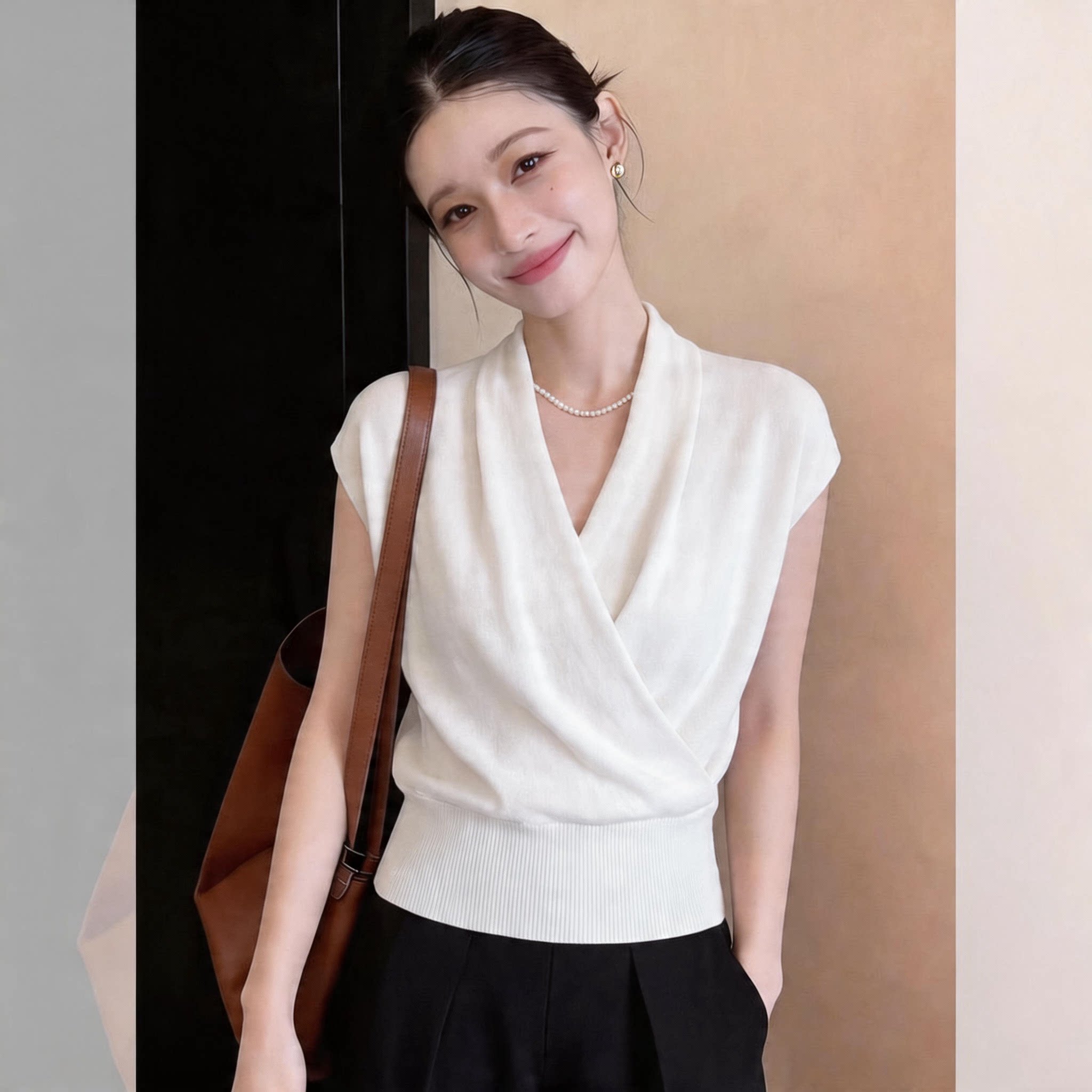 交叉V领莱赛尔天丝短袖针织女修身显瘦夏季气质T恤高级感白色上衣图片