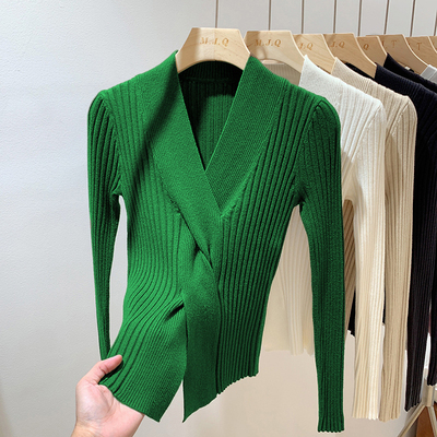 修身显瘦绿色小衫短款针织上衣