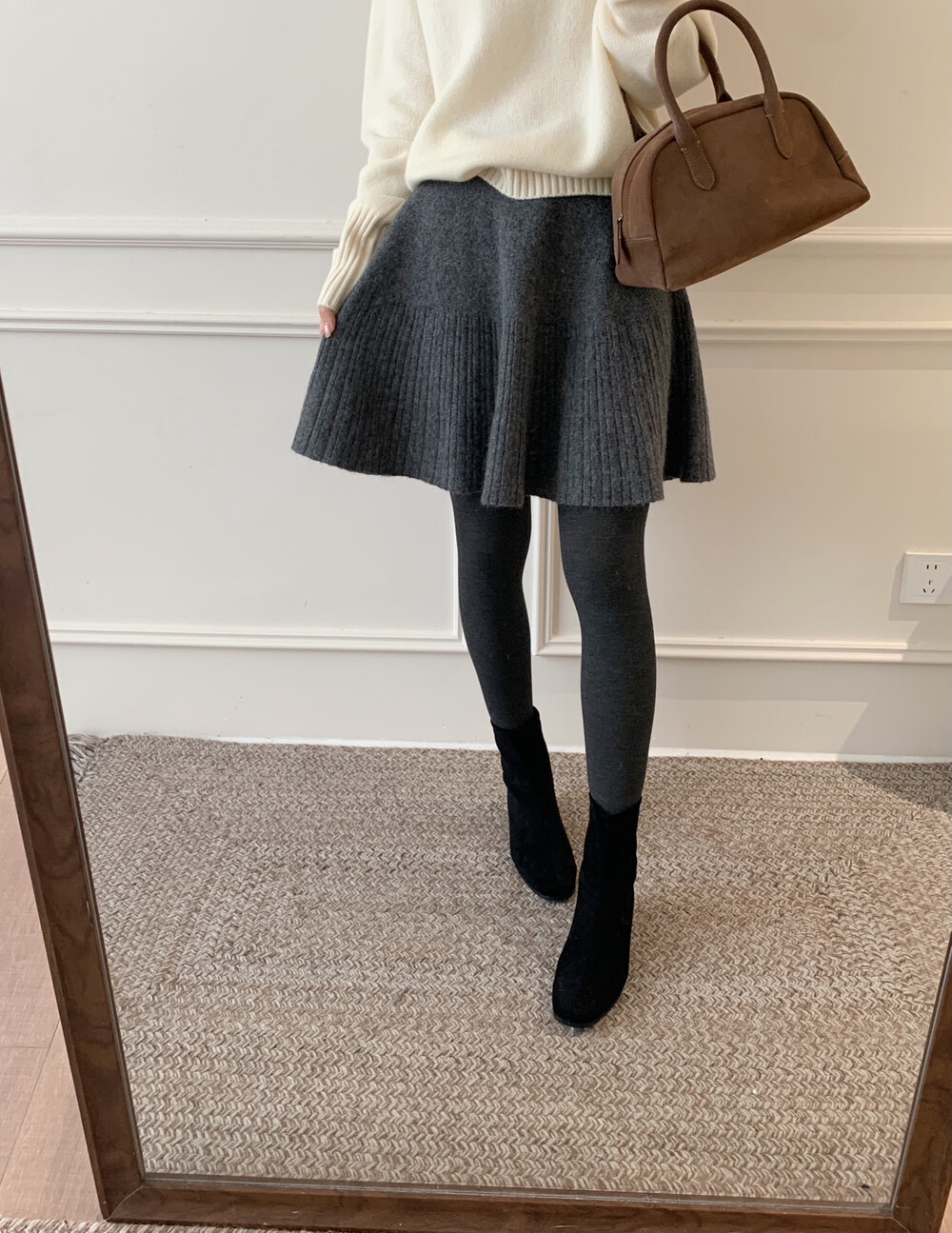 一条过冬！miu系羊毛兔毛混纺加厚针织百褶a字半身短裙’含9%兔毛