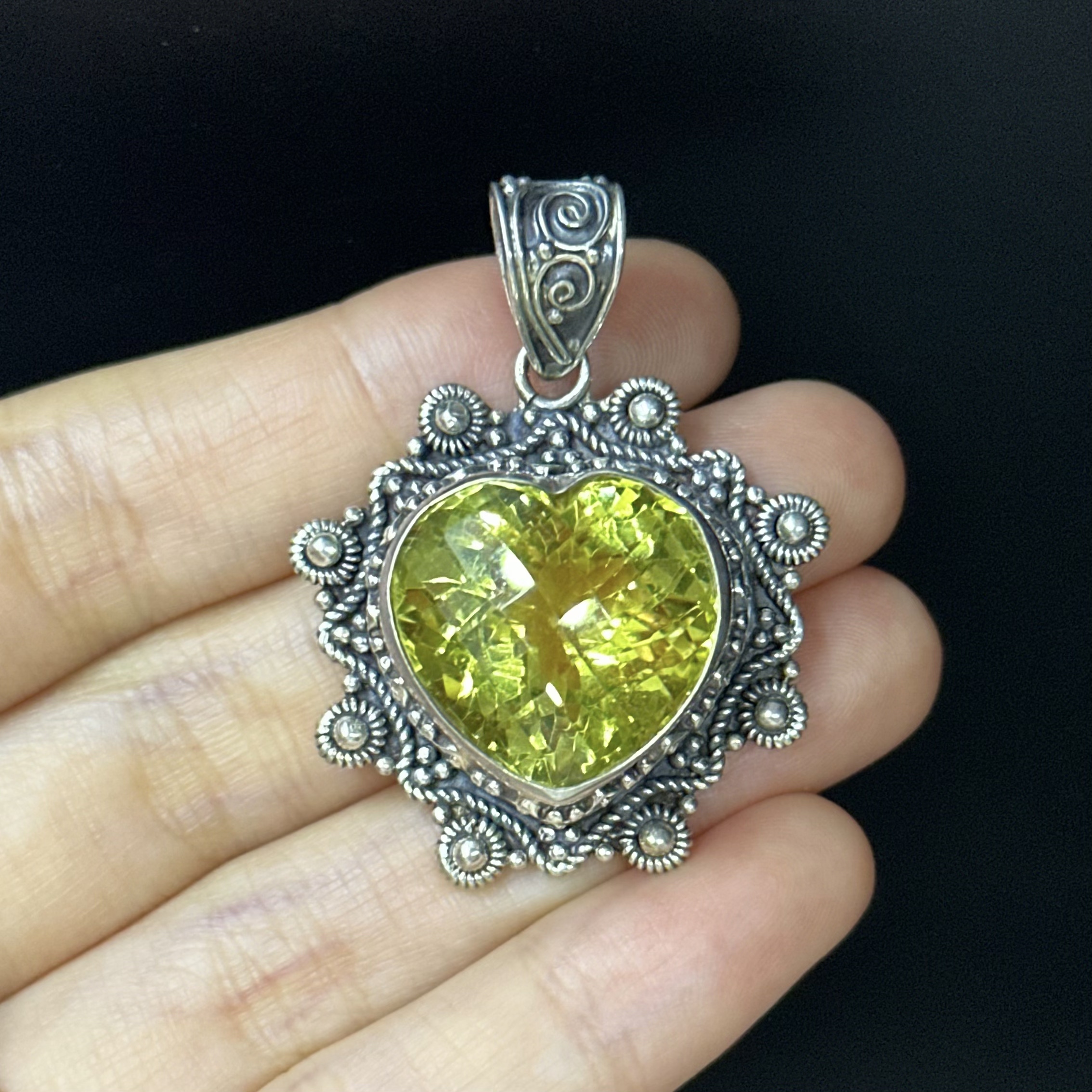 爱心柠檬水晶925纯银心形吊坠女 尼泊尔手工复古花纹项坠拉丝錾刻